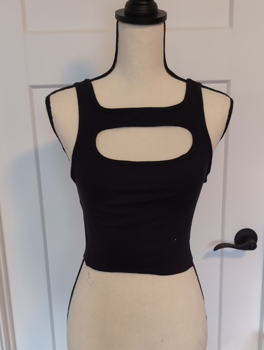 lululemon athletica Black Front-Cutout Cropped Tank
